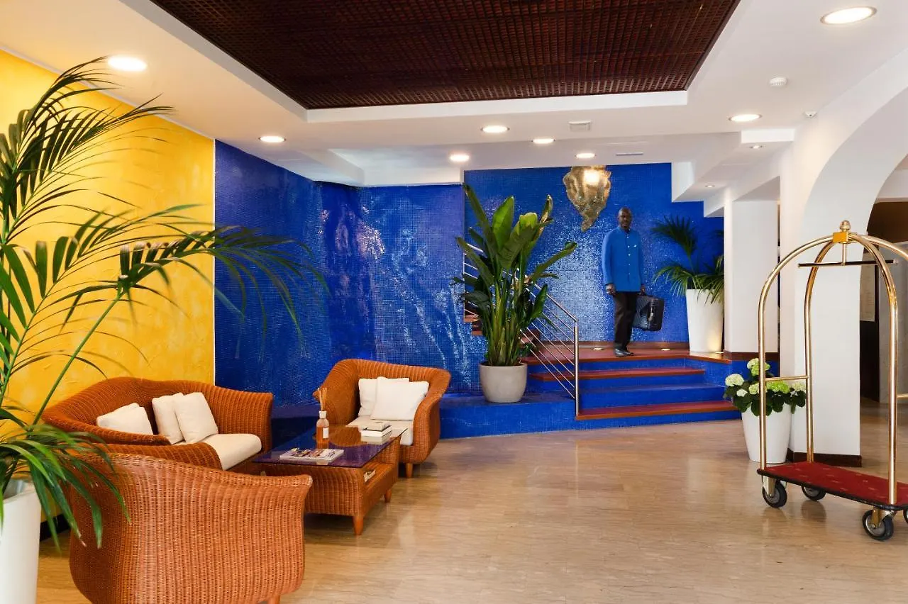 ***  Hotel Maddalena Riccione Italië